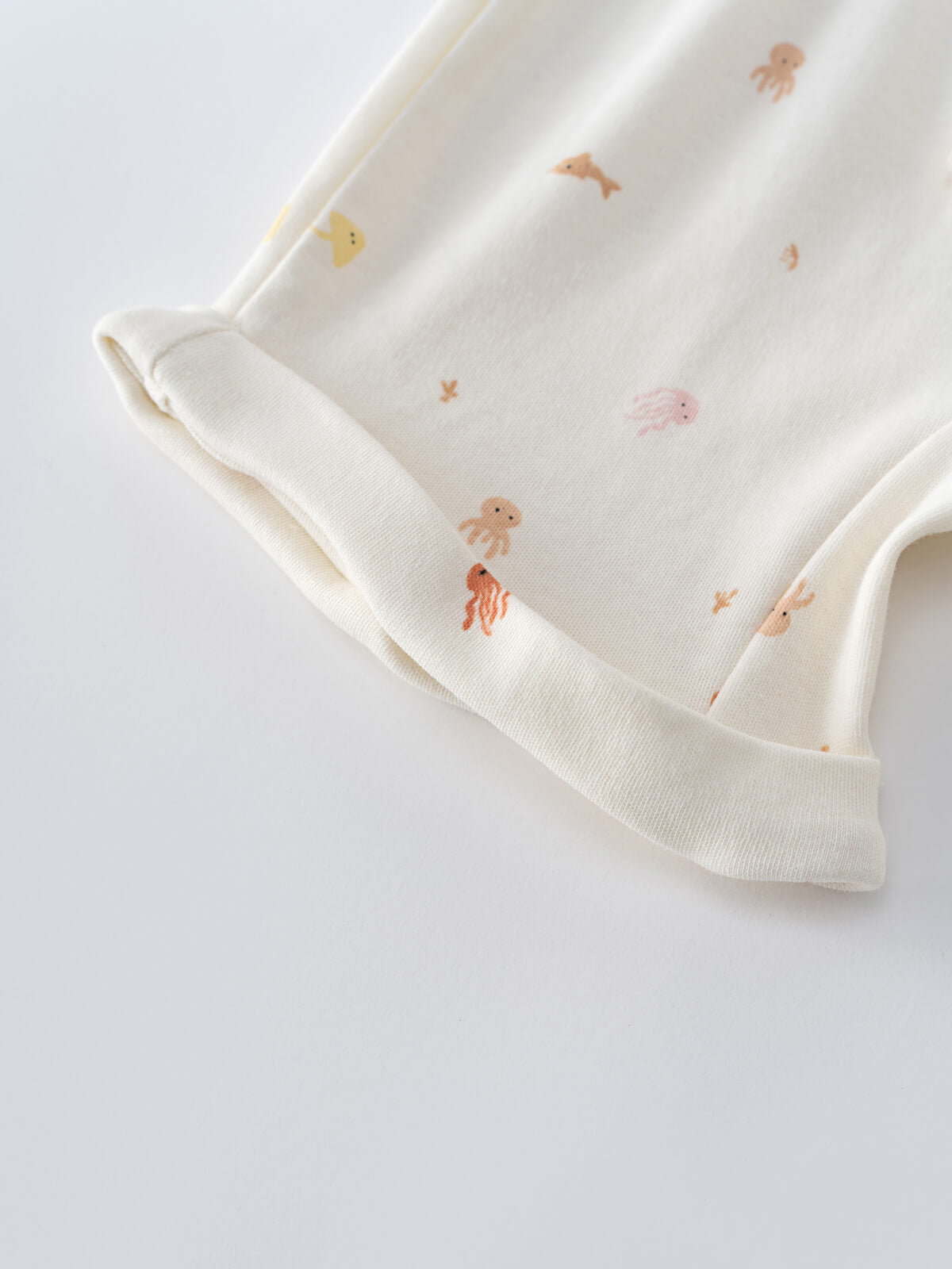 White ribbed baby shorts with embroidered ocean creatures pattern Gemma Shorts - Ocean Buddies Baby girl