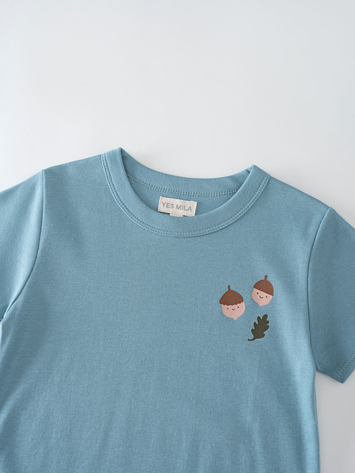 Feature Print Short Sleeve Tee - Acorn Friends