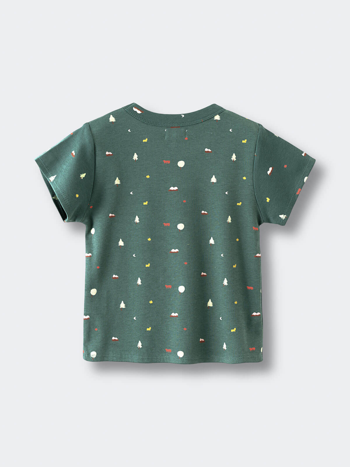 Green t-shirt with small printed trees and winter motifs pattern Baby Printed Short Sleeve Tee - Mountain View Ecru Baby boy